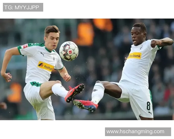 莱比锡客场大胜维持不败走势,主帅施密特喜笑颜开